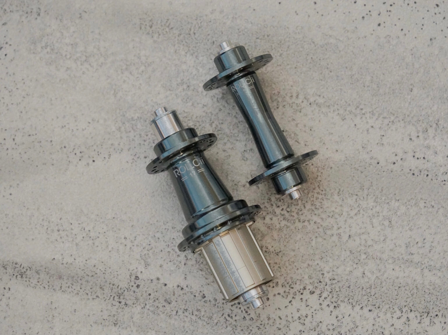 ROLLCii RC17 Rim Brake 32Hole Front Hub, Ansicht 2