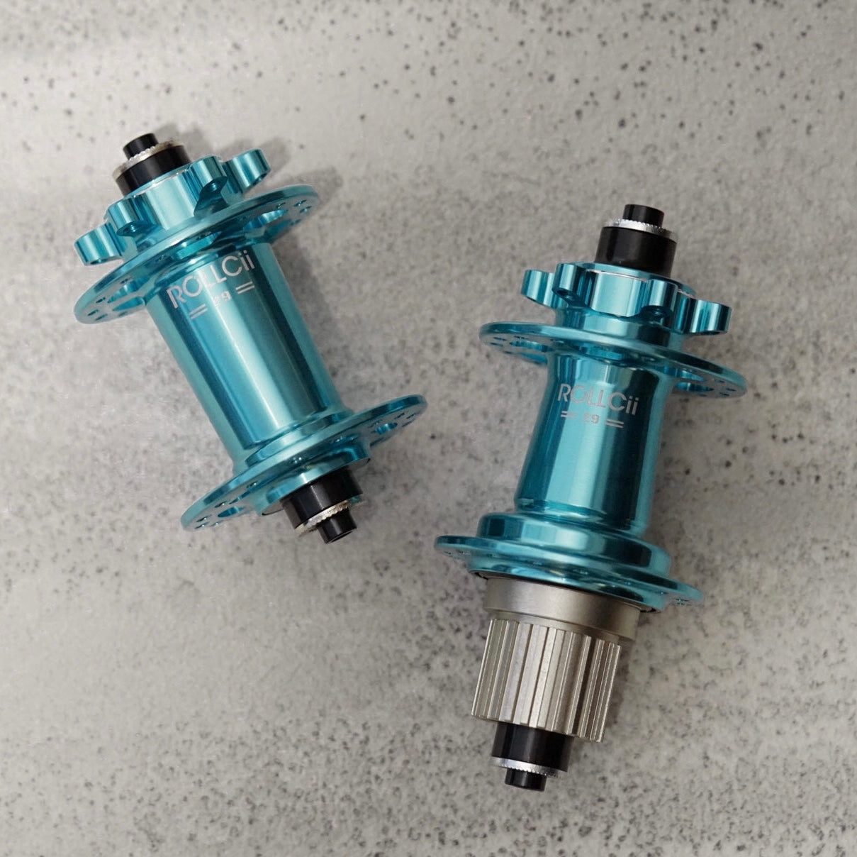 ROLLCii RC29DB 6-Bolt 32Hole Hub, disc brake, view 1