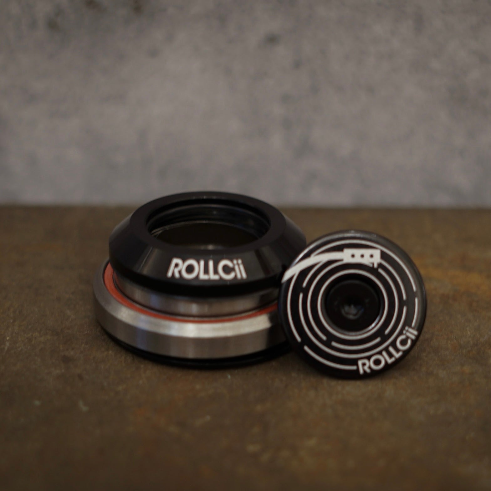 ROLLCii IS42IS52 Threadless Sealed Bearing Headset, アングル1