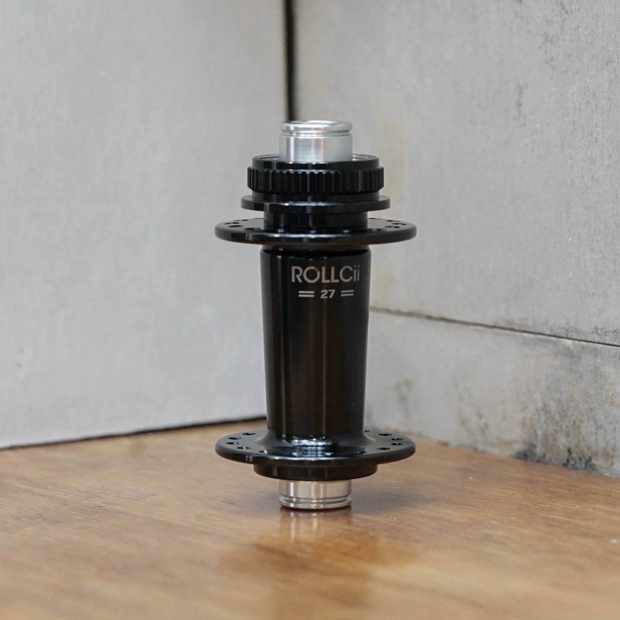 ROLLCii RC27DB Centerlock Hub, disc brake, view 1